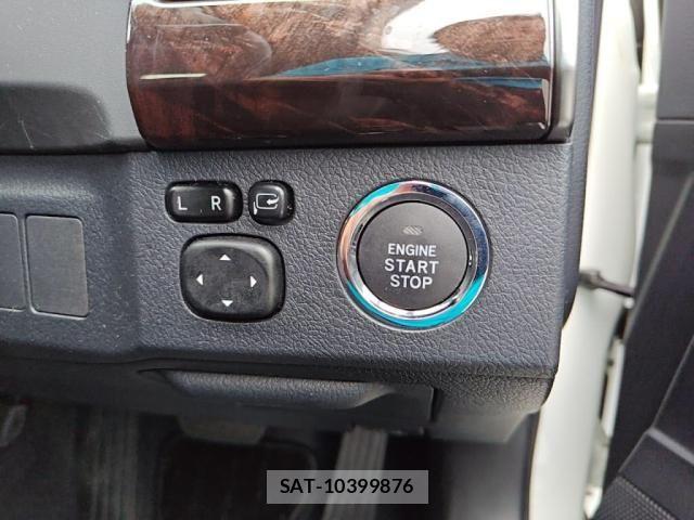 Toyota MARK X 2020-02 8830082-14