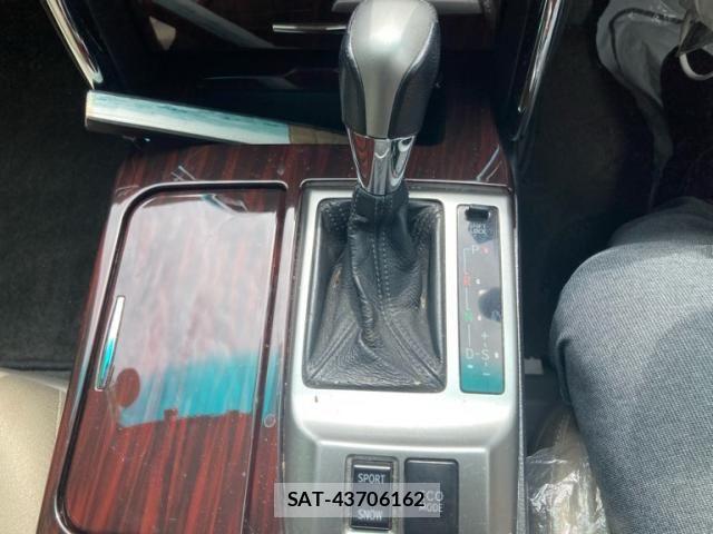 Toyota MARK X 2010-02 8830084-13