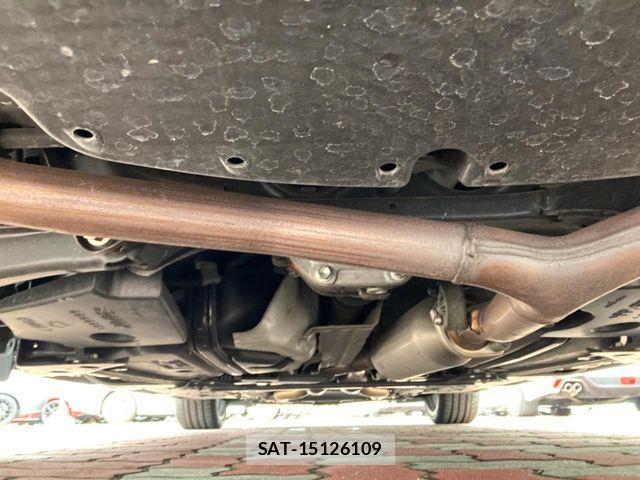 Toyota MARK X 2016-04 8830083-18