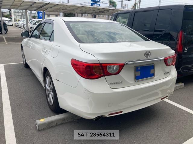 Toyota MARK X 2012-05 8849663-1
