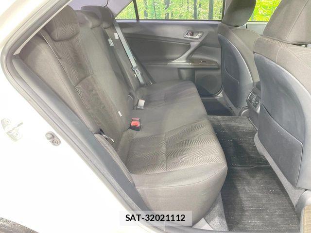Toyota MARK X 2013-07 8849659-9