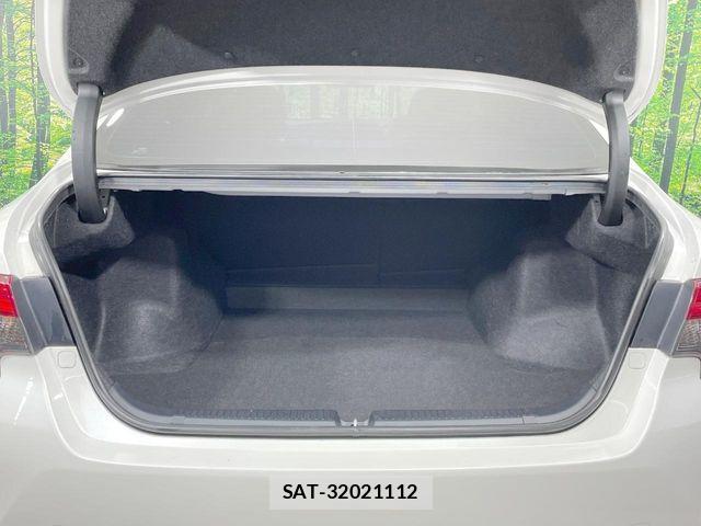 Toyota MARK X 2013-07 8849659-10