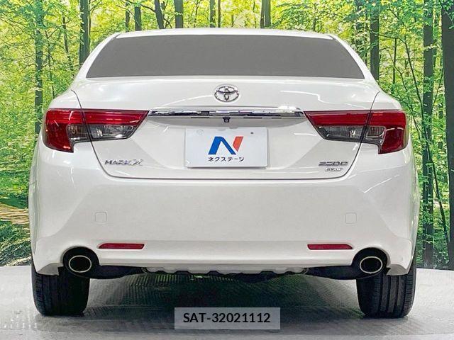 Toyota MARK X 2013-07 8849659-15