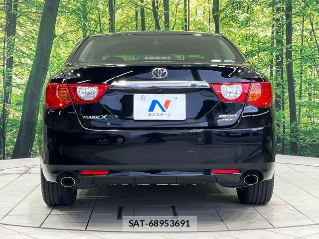 Toyota MARK X 2012-03 8849661-15