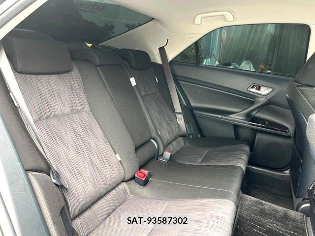 Toyota MARK X 2018-06 8849235-11