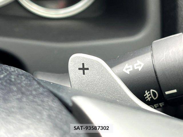 Toyota MARK X 2018-06 8849235-7