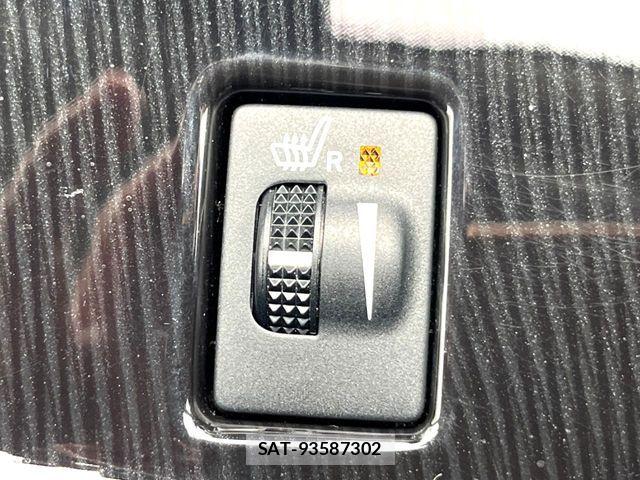 Toyota MARK X 2018-06 8849235-8