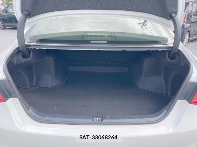 Toyota MARK X 2012-05 8871384-10