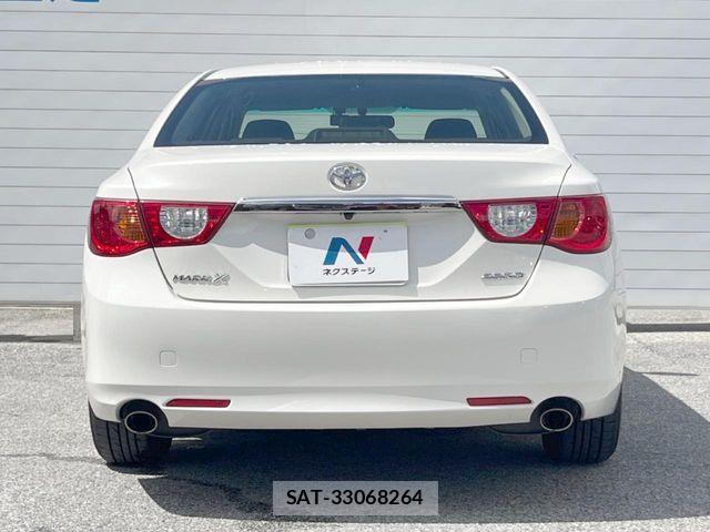 Toyota MARK X 2012-05 8871384-17