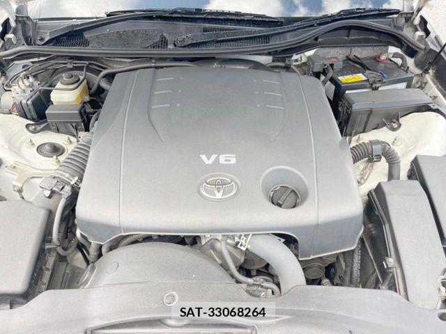Toyota MARK X 2012-05 8871384-18