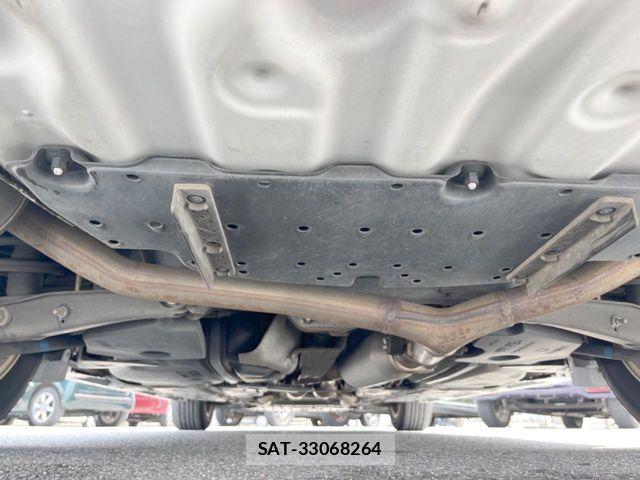 Toyota MARK X 2012-05 8871384-19