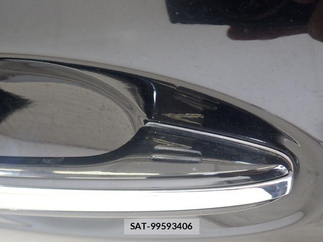 Toyota MARK X 2017-10 8871383-11