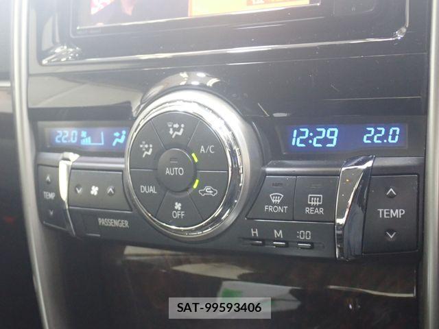 Toyota MARK X 2017-10 8871383-14
