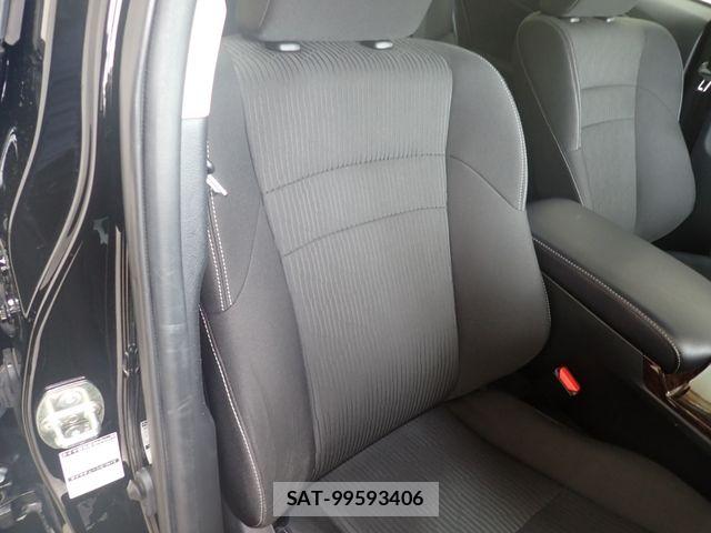 Toyota MARK X 2017-10 8871383-22