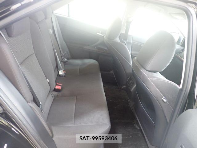 Toyota MARK X 2017-10 8871383-23