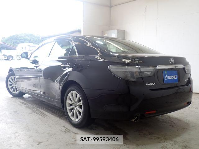 Toyota MARK X 2017-10 8871383-2
