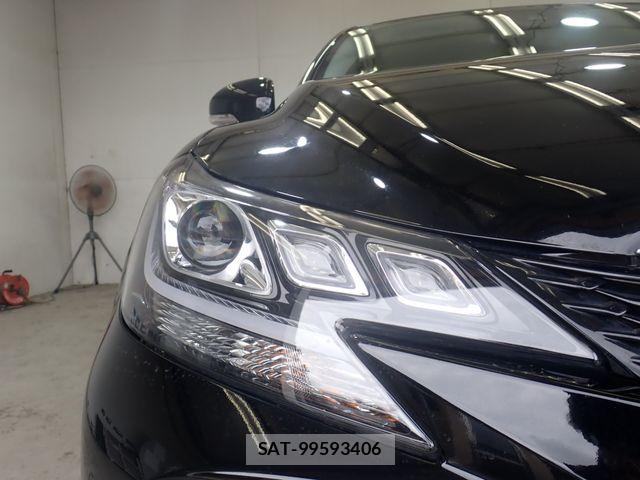 Toyota MARK X 2017-10 8871383-8