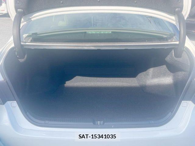 Toyota MARK X 2013-02 8880611-10