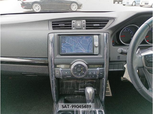 Toyota MARK X 2012-03 8880613-12