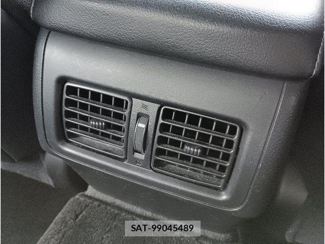 Toyota MARK X 2012-03 8880613-13