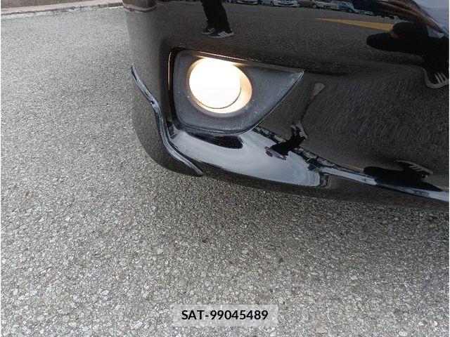 Toyota MARK X 2012-03 8880613-27