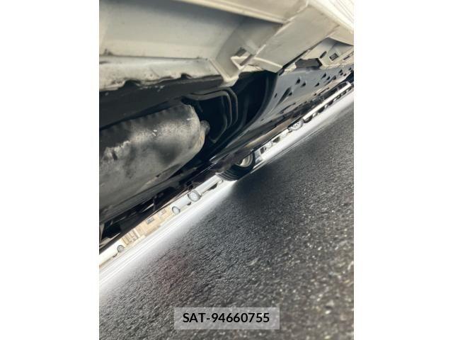 Toyota MARK X 2013-07 8880609-11
