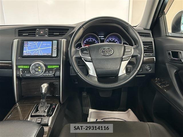 Toyota MARK X 2013-03 8880612-14