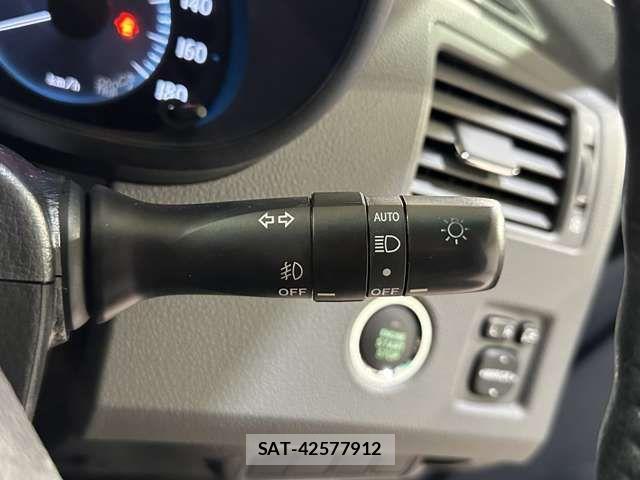 Toyota MARK X 2013-03 4110339-13