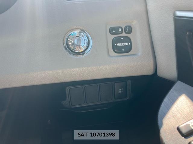 Toyota MARK X 2008-09 7392738-19