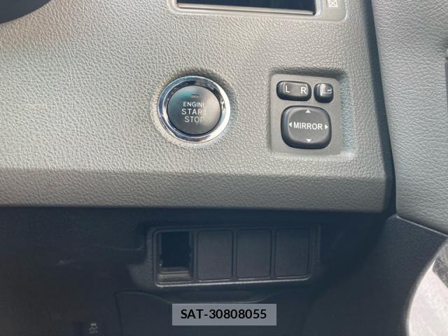 Toyota MARK X 2011-07 7455536-17
