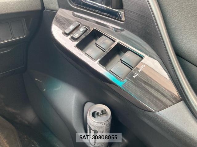 Toyota MARK X 2011-07 7455536-18