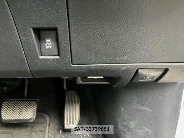 Toyota MARK X 2011-07 7962503-11