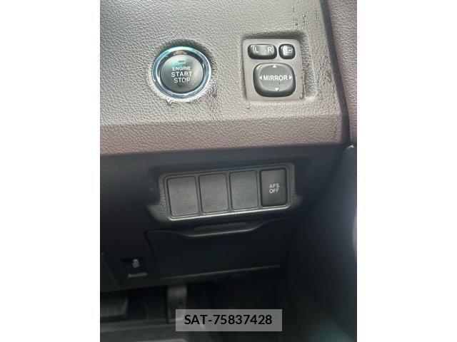 Toyota MARK X 2007-10 8131086-17