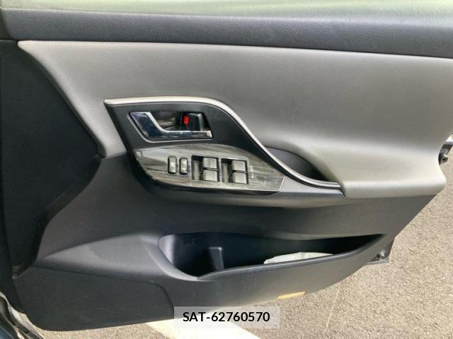 Toyota MARK X 2011-02 8230711-18