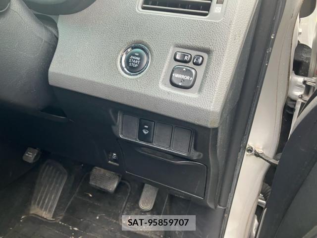 Toyota MARK X 2012-11 8245798-14