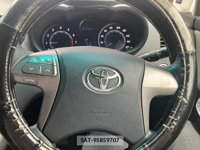 Toyota MARK X 2012-11 8245798-16