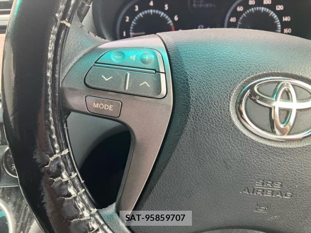 Toyota MARK X 2012-11 8245798-17