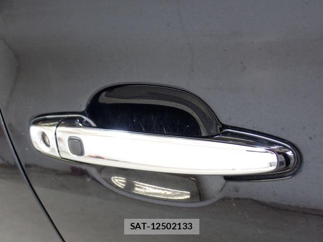 Toyota MARK X 2011-07 8336657-11