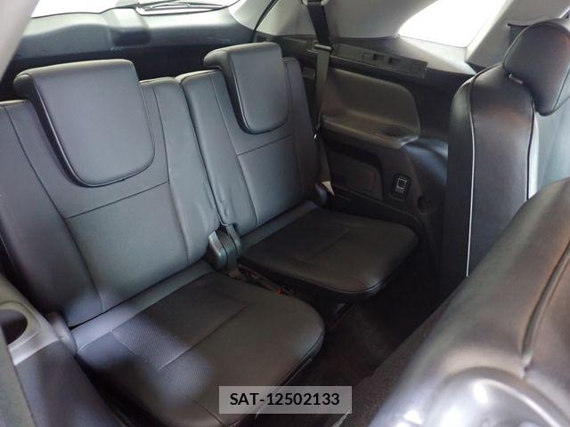 Toyota MARK X 2011-07 8336657-24