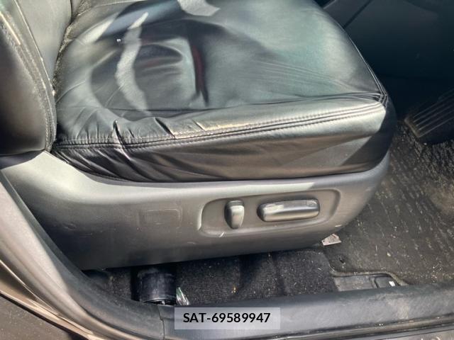 Toyota MARK X 2010-05 8413407-14