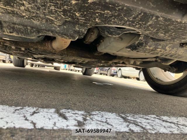 Toyota MARK X 2010-05 8413407-6