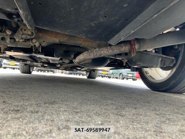 Toyota MARK X 2010-05 8413407-7