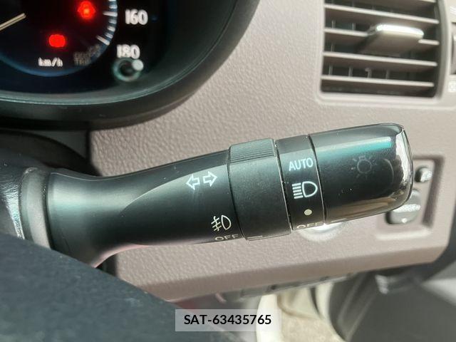 Toyota MARK X 2007-10 8457853-23