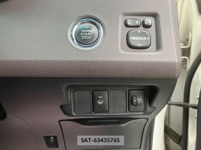 Toyota MARK X 2007-10 8457853-24