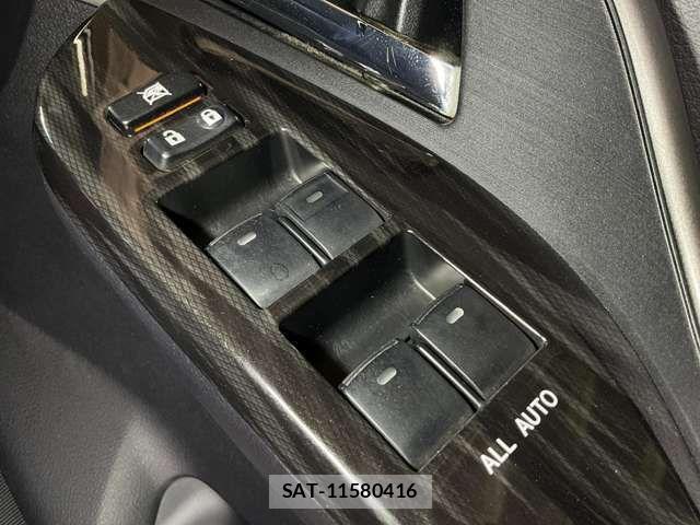 Toyota MARK X 2011-07 8562532-14
