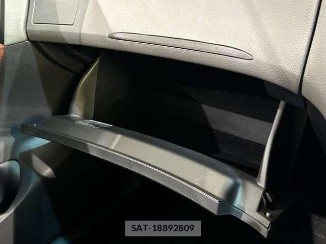 Toyota MARK X 2009-10 8562530-24