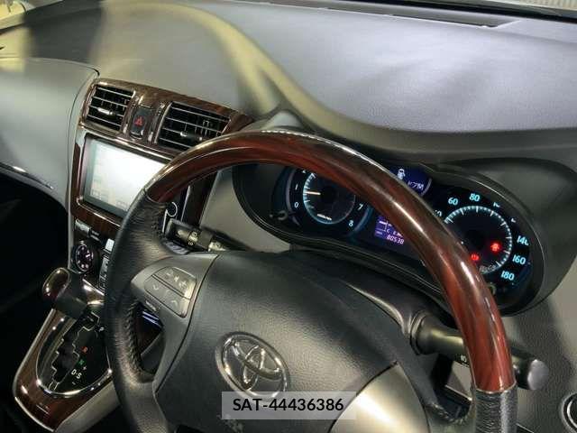 Toyota MARK X 2012-07 8627561-15