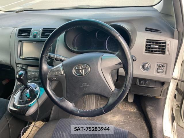 Toyota MARK X 2013-08 7358613-15