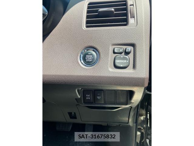 Toyota MARK X 2008-02 8336659-19