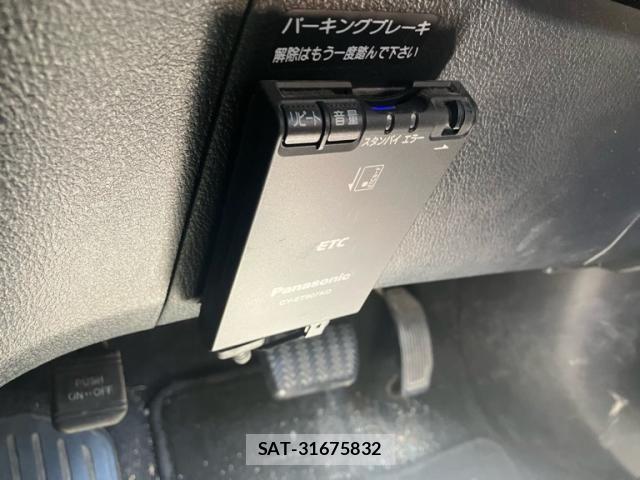 Toyota MARK X 2008-02 8336659-23